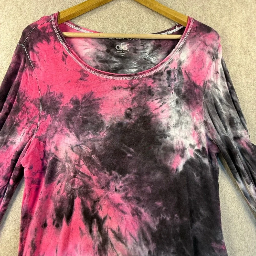 Alo Yoga Pink Black Tie Dye Long Sleeve Scoop Neck Activewear Top Medium